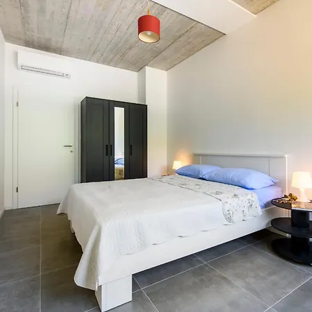 Vakantiehuis Blue Sky Zaostrog