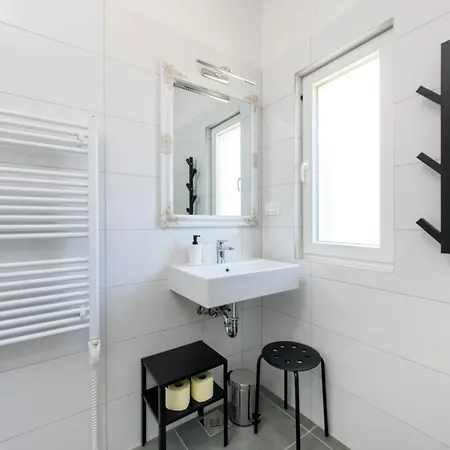 Vakantiehuis Blue Sky Zaostrog