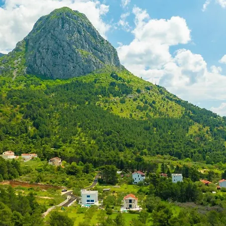 Blue Sky * Zaostrog